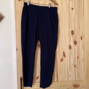 Marine layer Re-Spun Allison Pant in Navy. Medium.